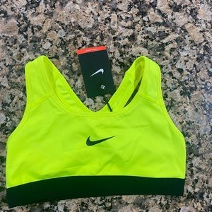 Nike workout top